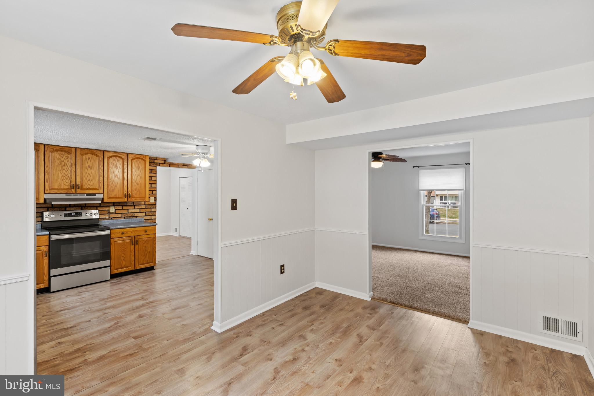 FOUR SEASONS ESTATES - Residential