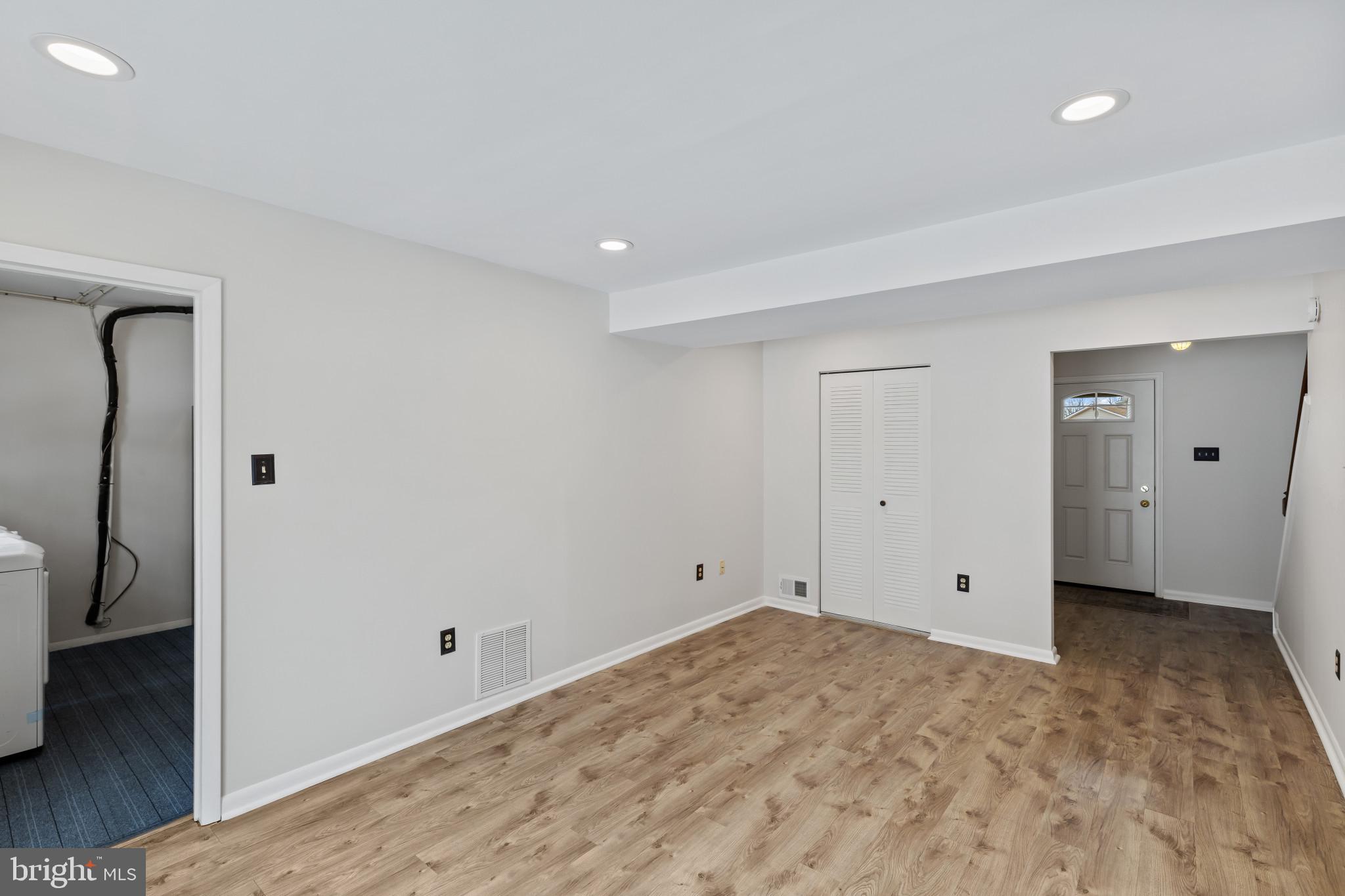 FOUR SEASONS ESTATES - Residential