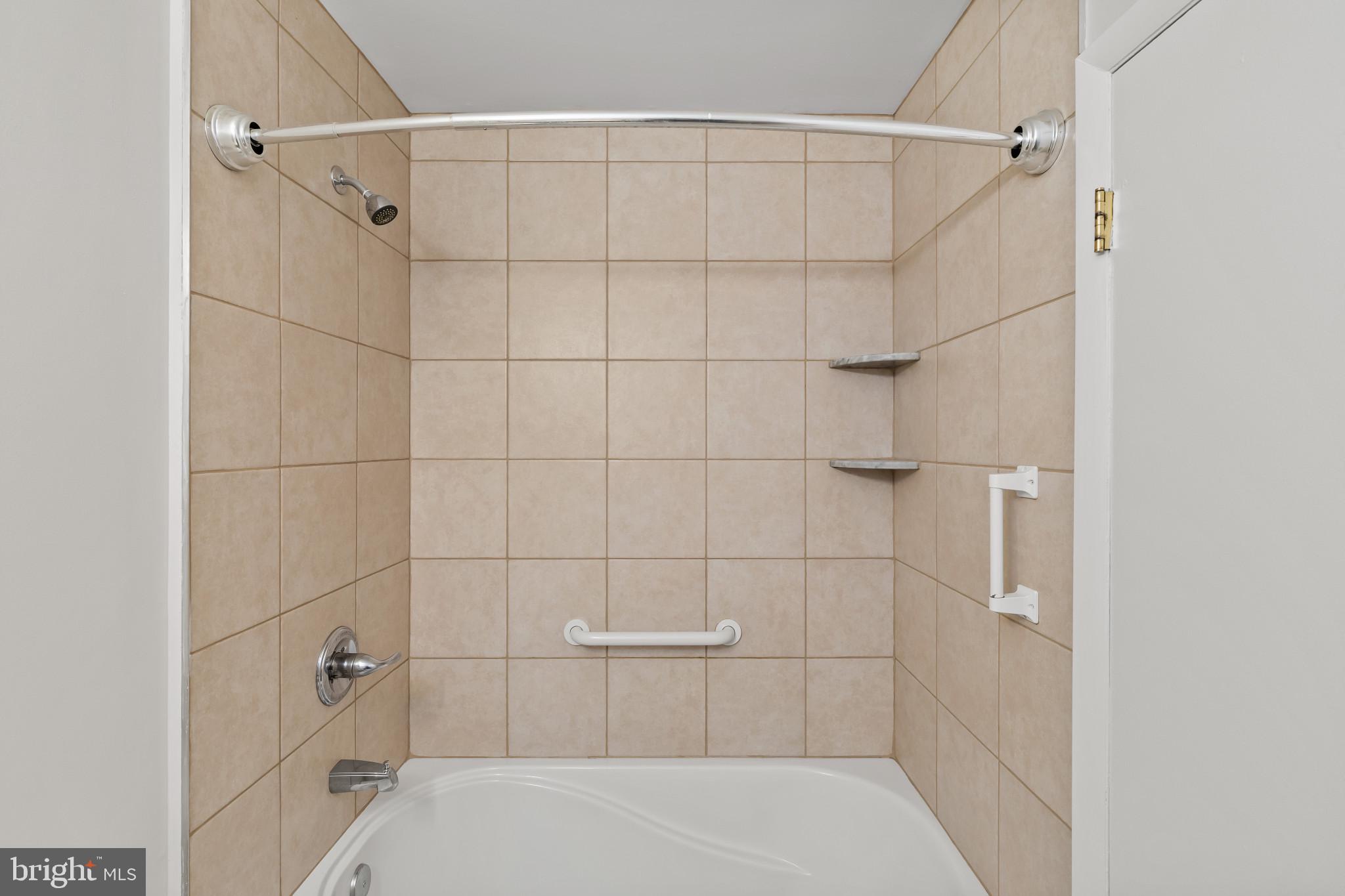 FOUR SEASONS ESTATES - Residential