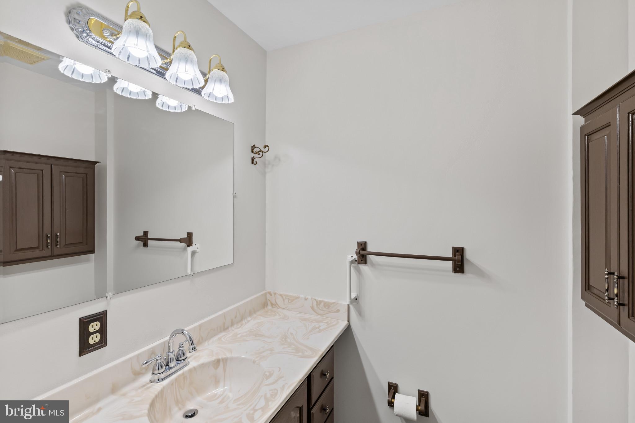 FOUR SEASONS ESTATES - Residential