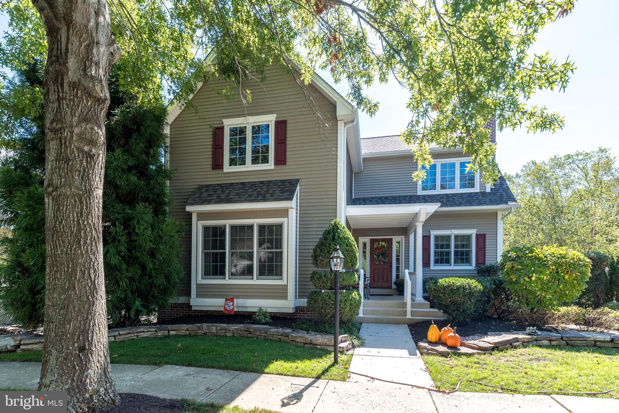 439 FAIRMONT DRIVE