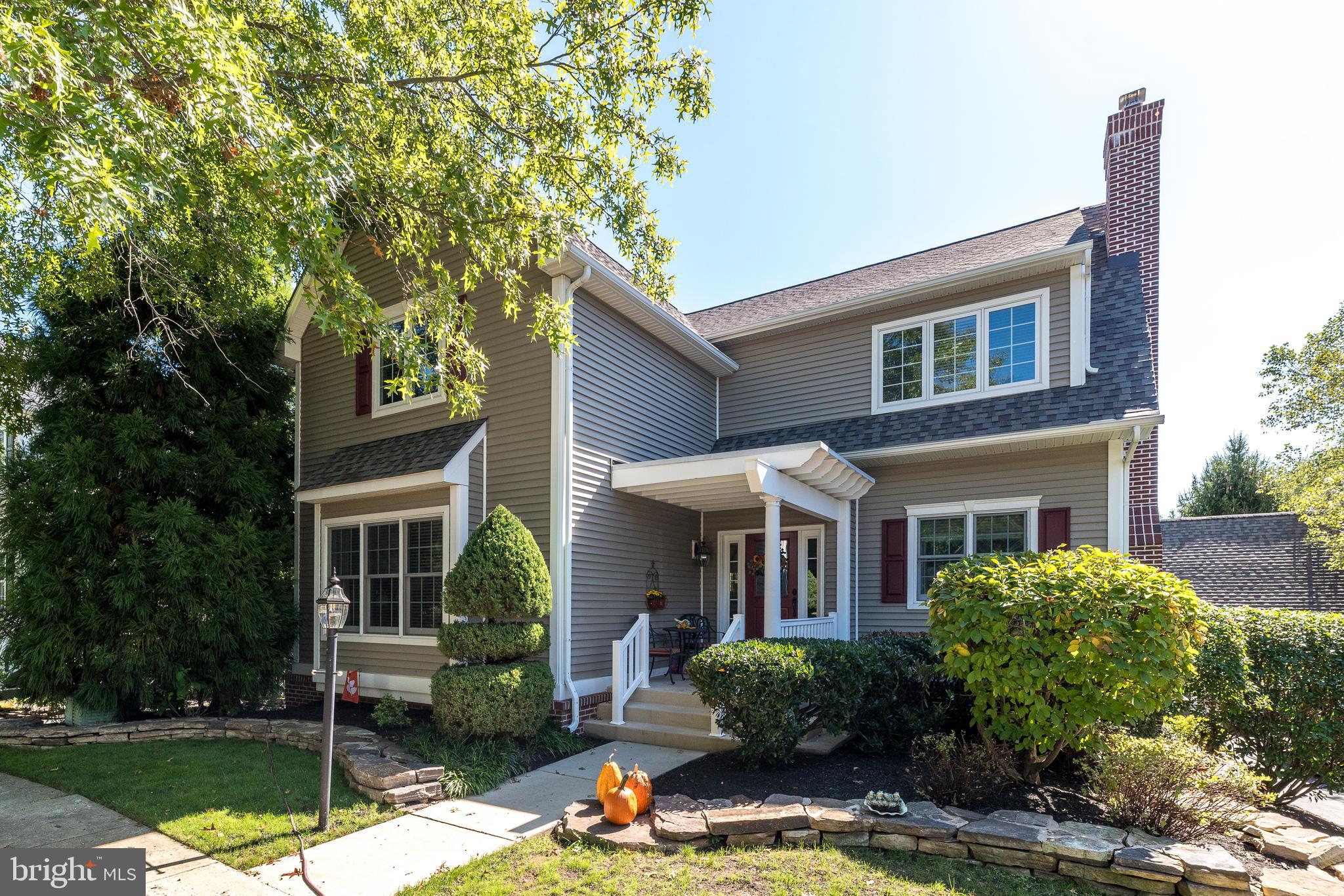 439 FAIRMONT DRIVE