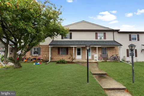 143 Thomas Drive, Telford, PA MLS: PAMC2158814