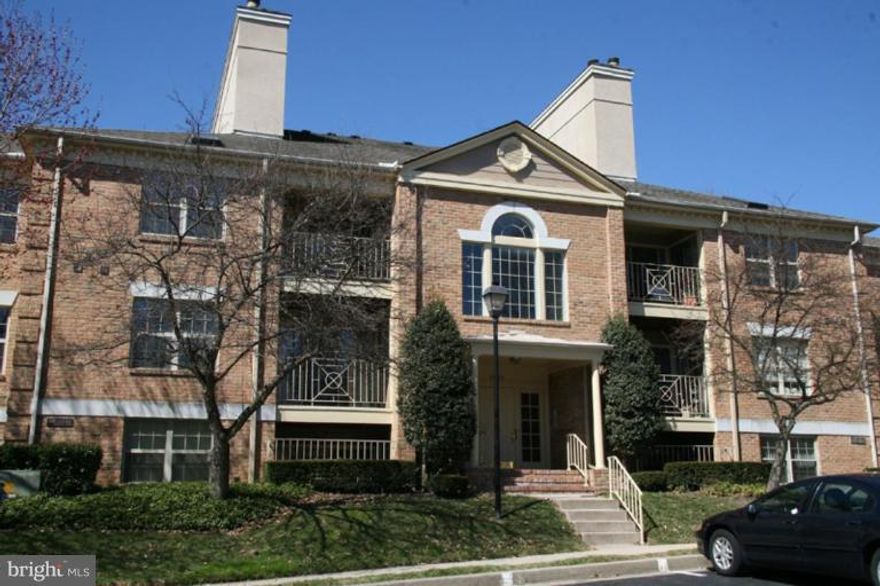 New Carpet, bathroom floors, and paint. Clean & spacious 2BR/2BA third level unit w/LR vaulted ceiling & wood-burning FP.  Eat-in kitchen w/skylight & slider to nice balcony w/ storage closet. Master BR w/walk-in closet & attached full bath.  Interior laundry room w/extra storage space. Owner pays condo and  move-in fees. Convenient to HV Town Center and I-83. Sorry, no pets. RENT TO OWN also ok.