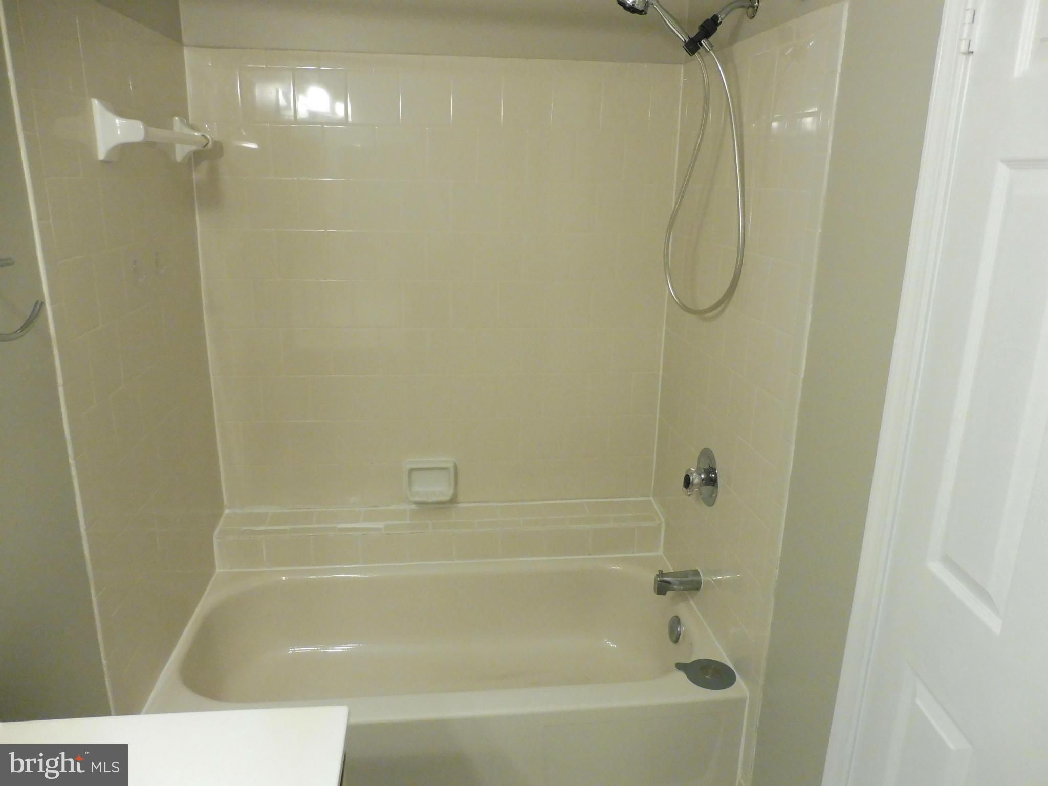 QUAIL CREEK - Residential Lease