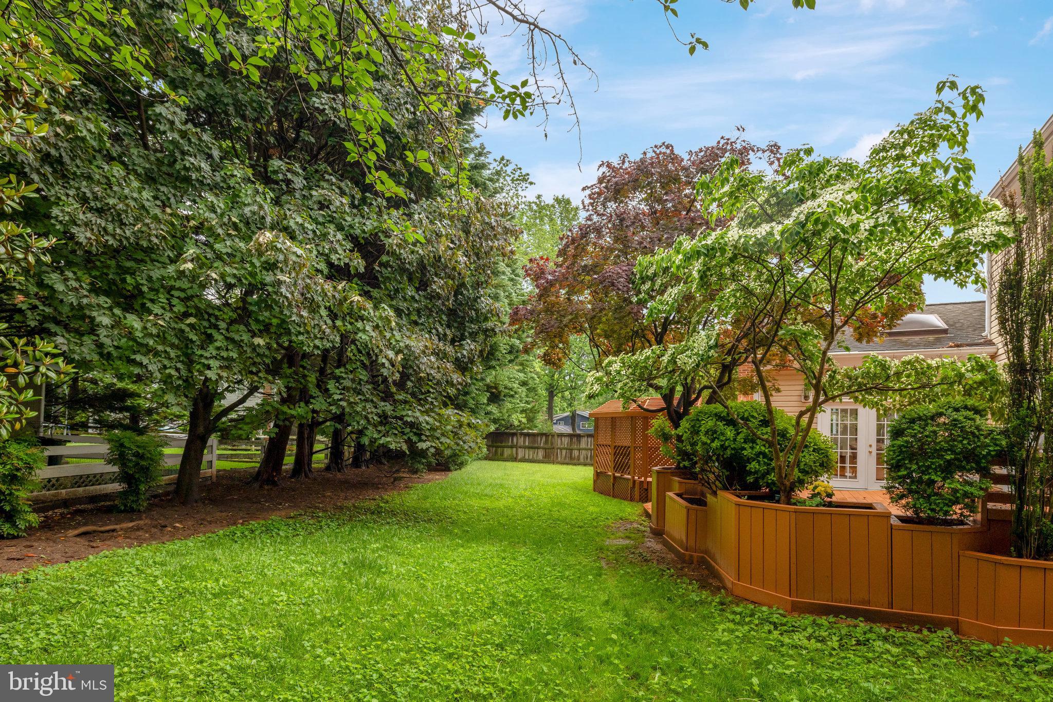 VIENNA WOODS - Residential