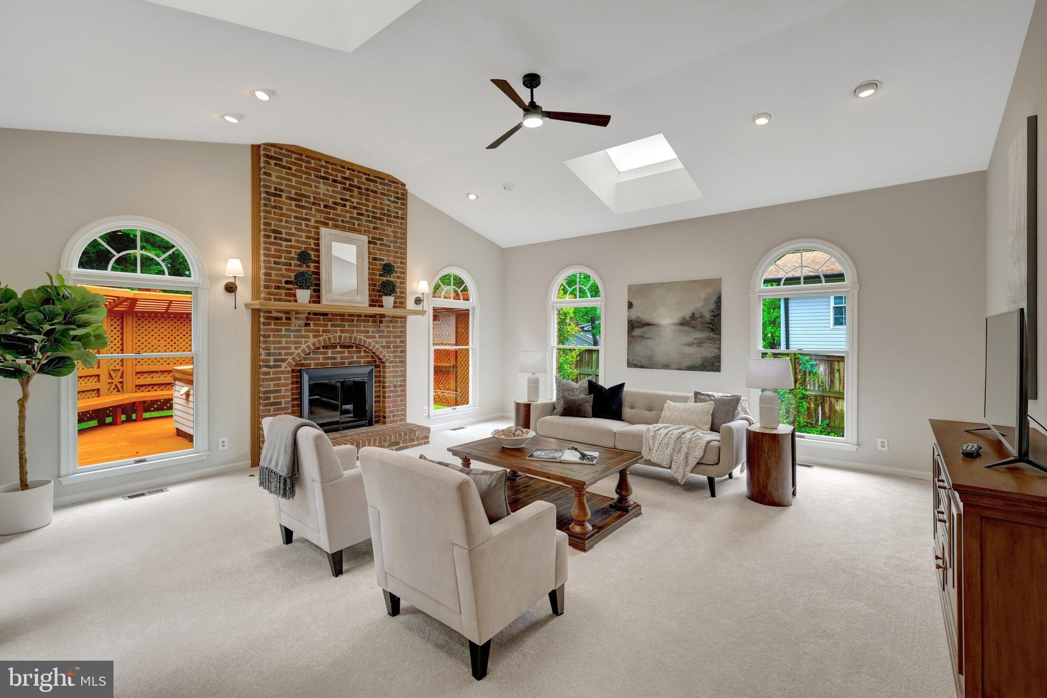 VIENNA WOODS - Residential