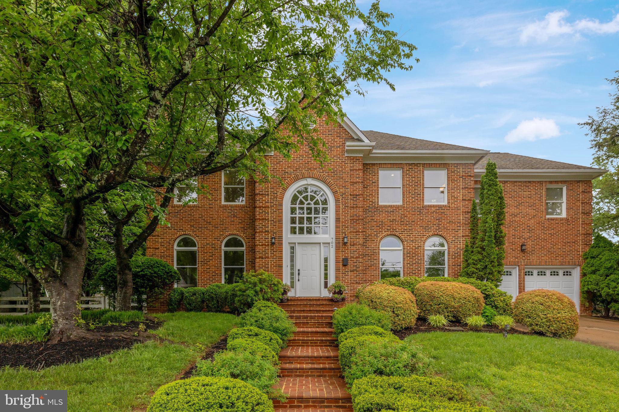 VIENNA WOODS - Residential