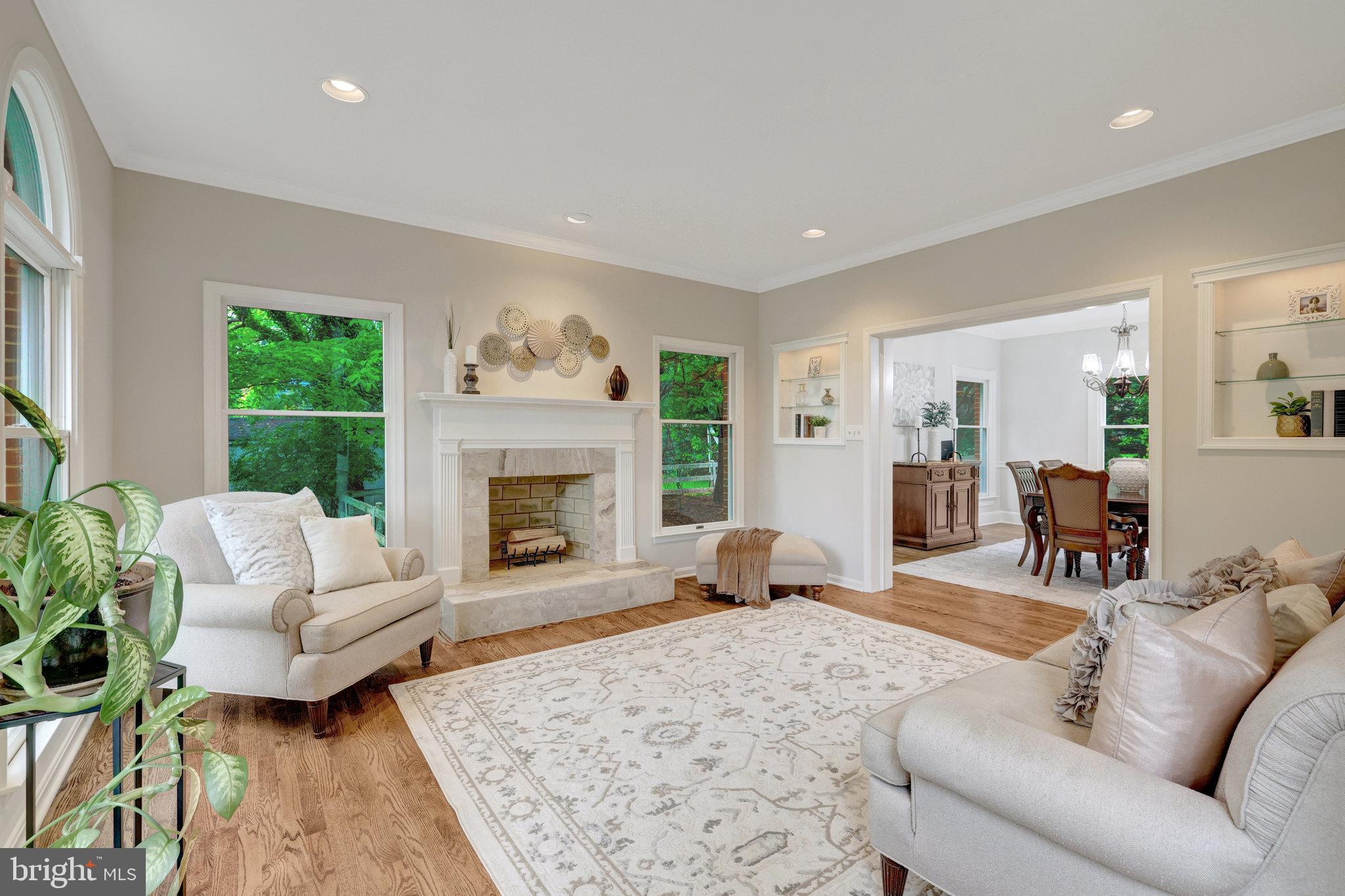 VIENNA WOODS - Residential