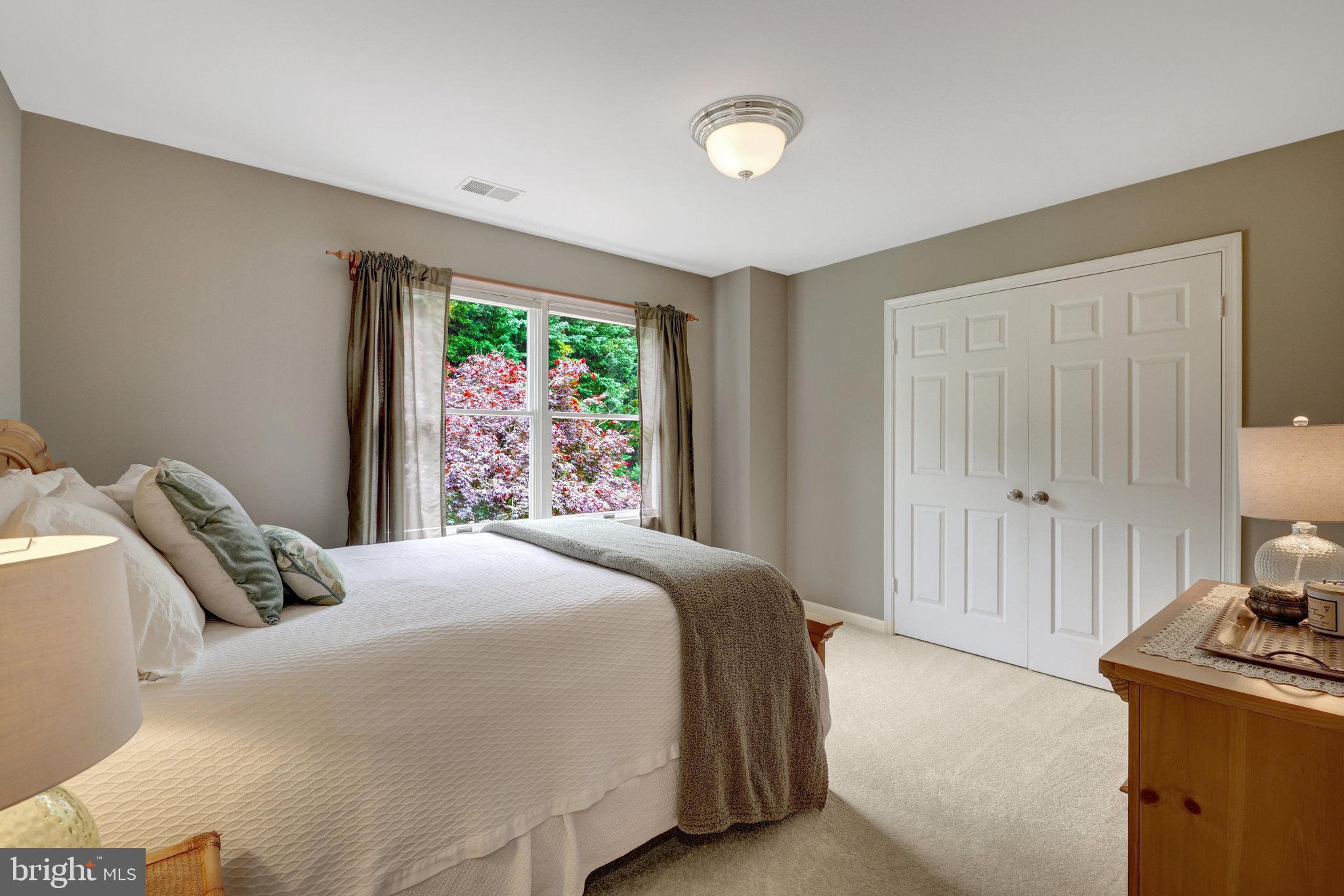 VIENNA WOODS - Residential