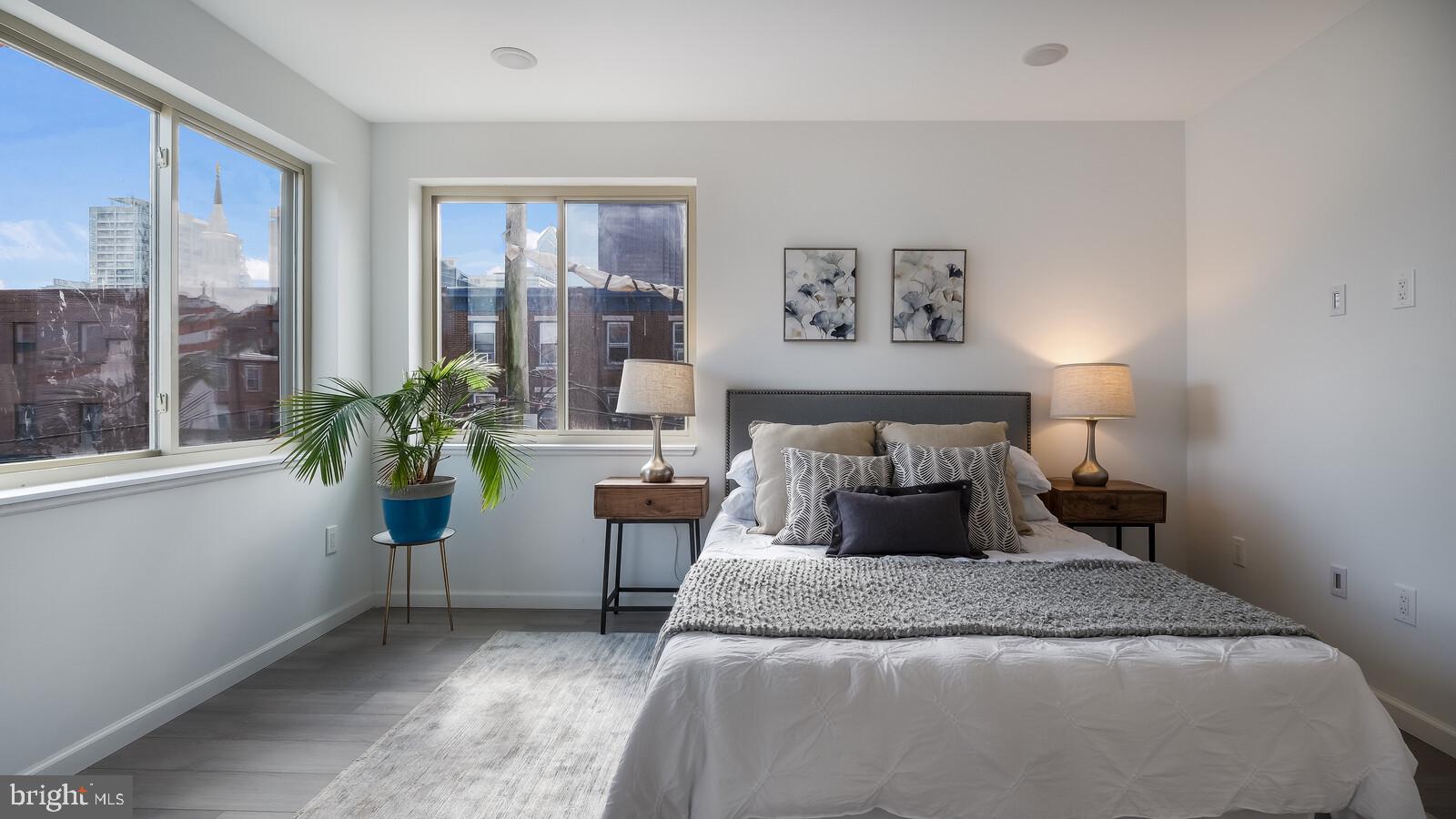 LOGAN SQUARE - Residential Lease