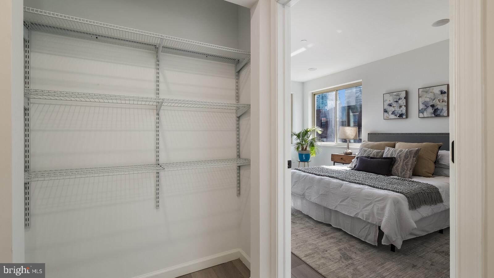 LOGAN SQUARE - Residential Lease