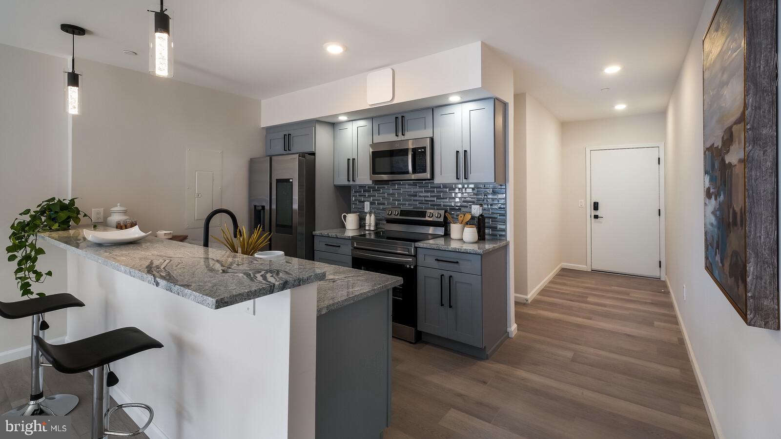 LOGAN SQUARE - Residential Lease