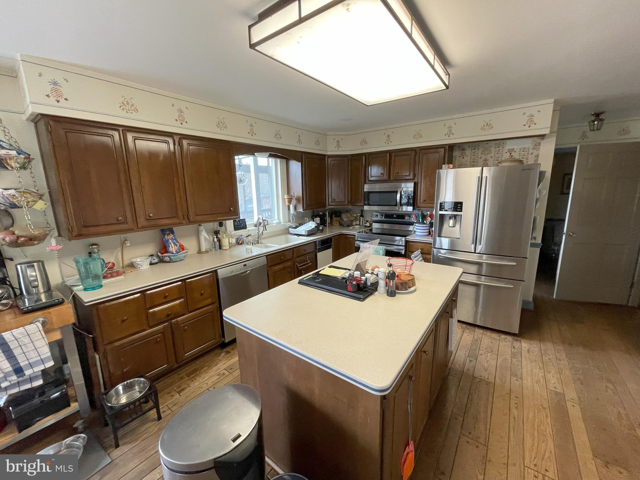 DAMASCUS OUTSIDE - Residential