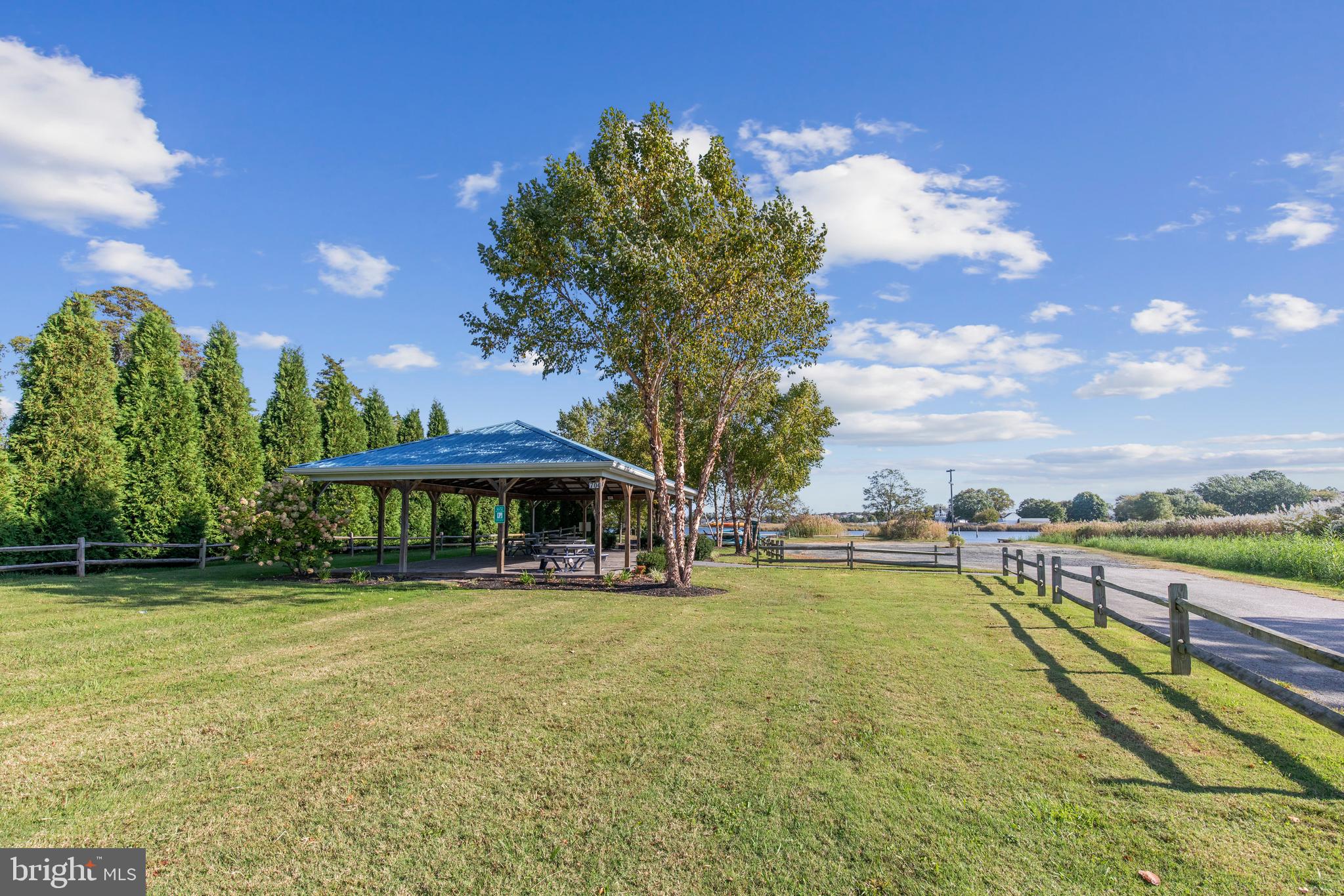 BAY CITY - Residential