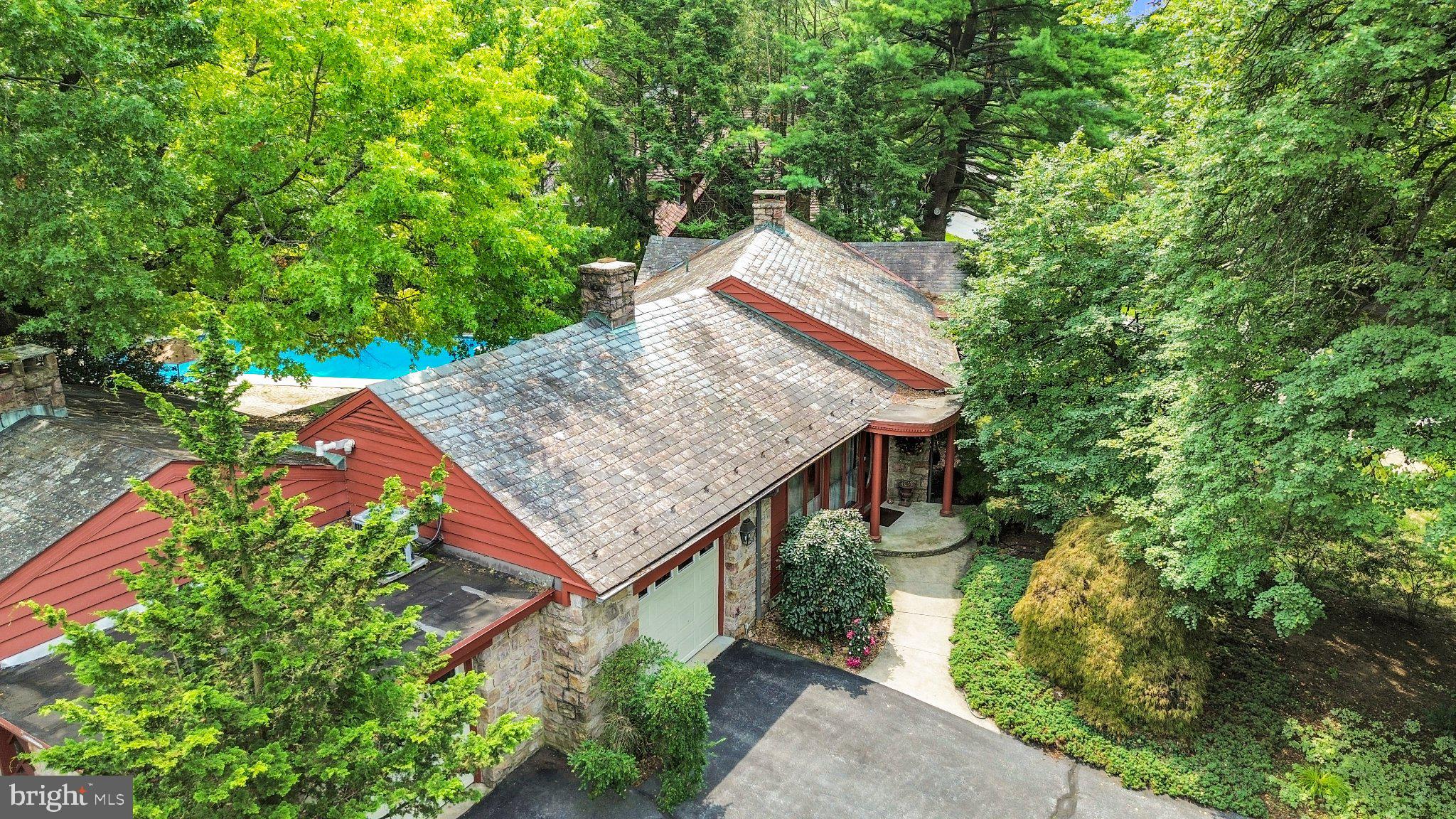 809 FARR PLACE
