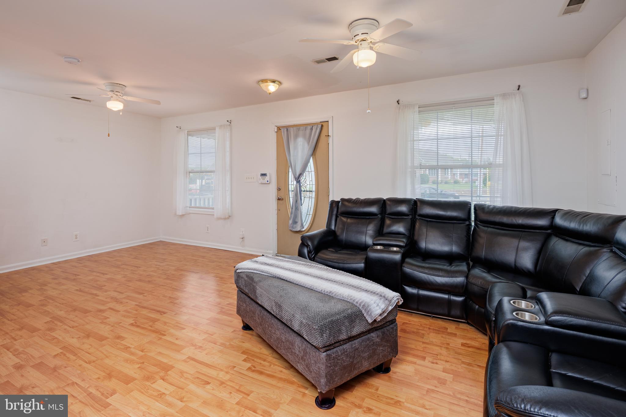 DELK MANOR - Residential