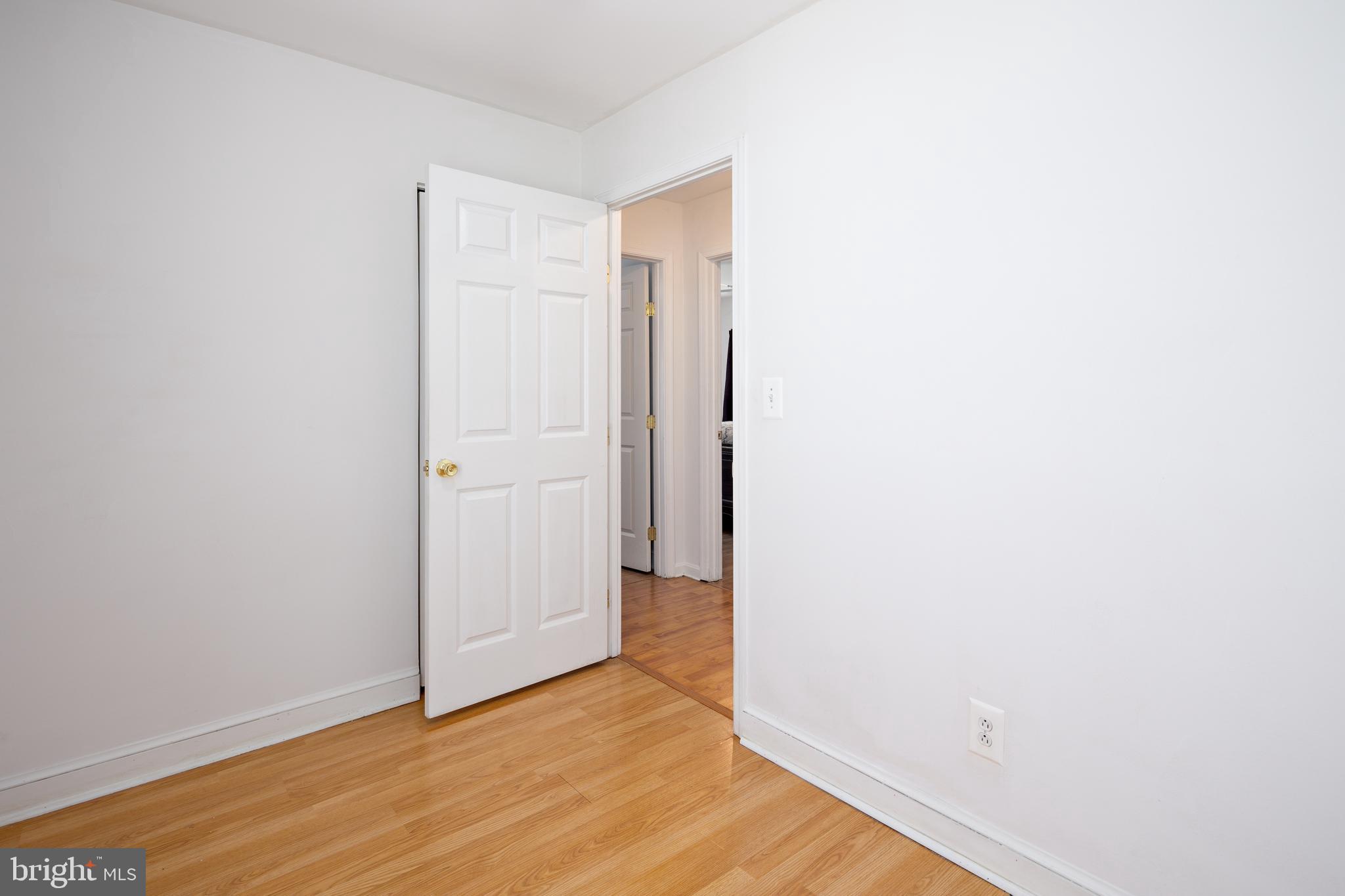 DELK MANOR - Residential