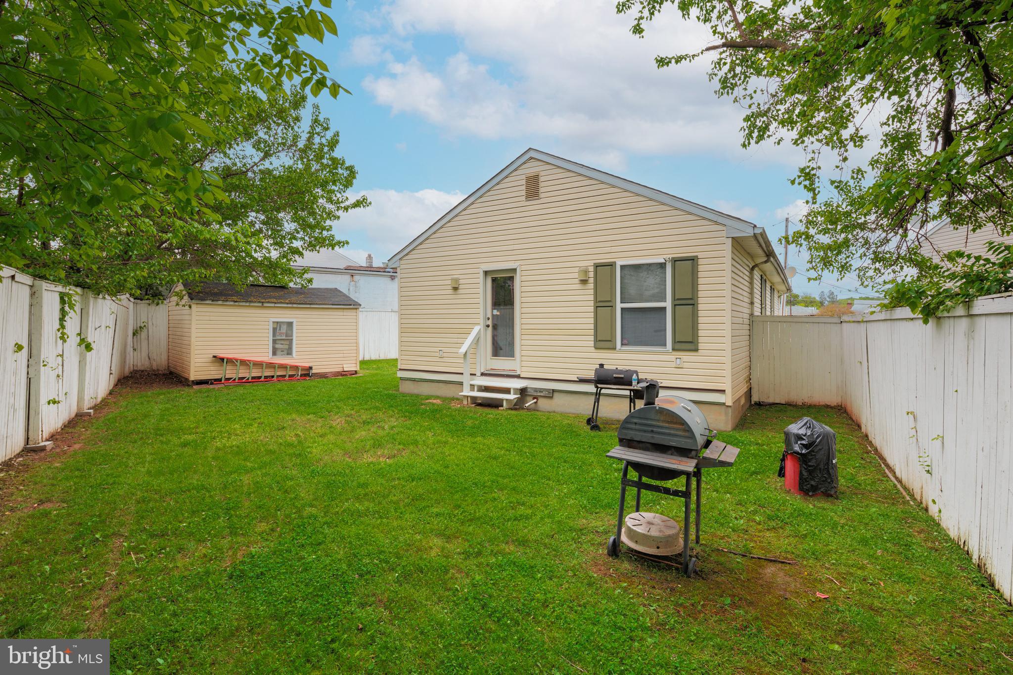 DELK MANOR - Residential