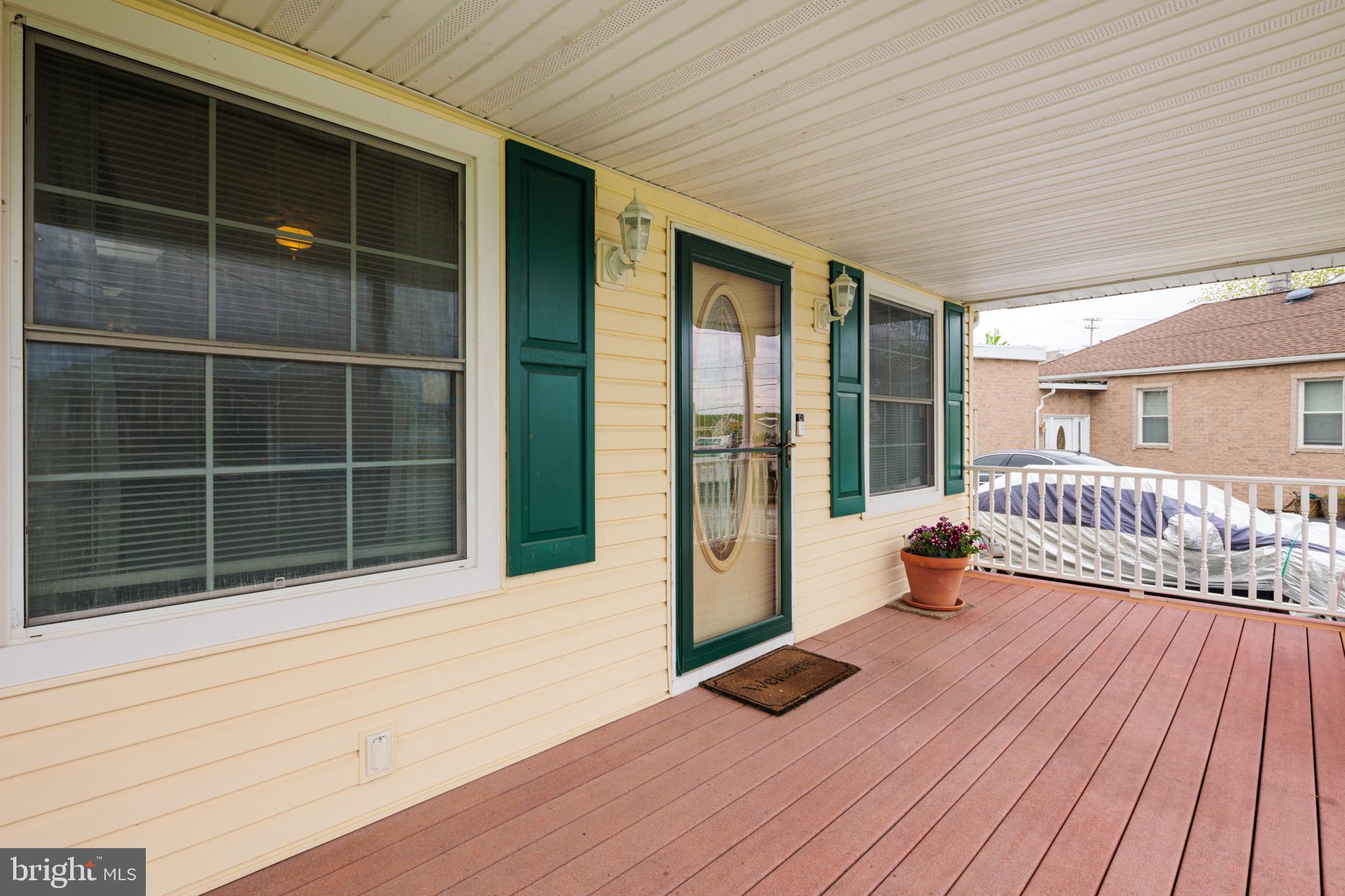 DELK MANOR - Residential