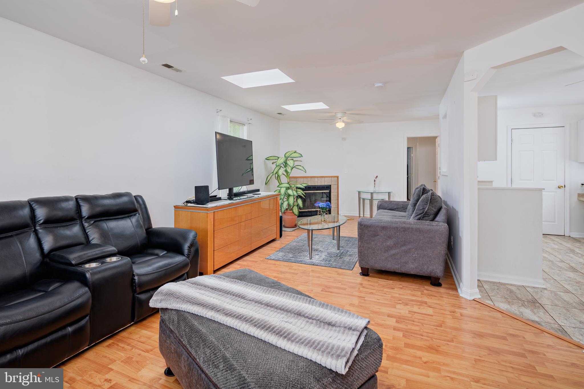 DELK MANOR - Residential