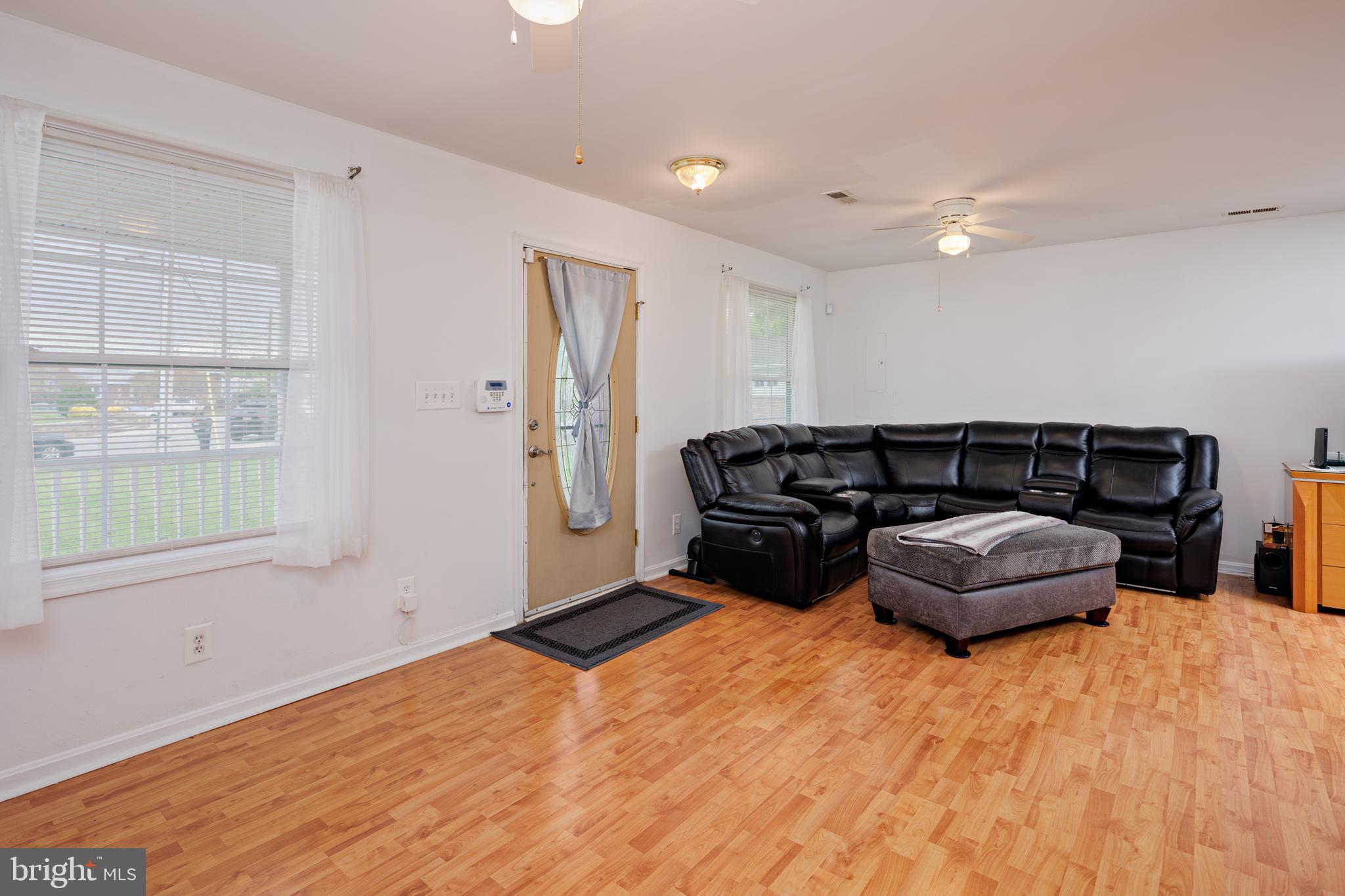 DELK MANOR - Residential