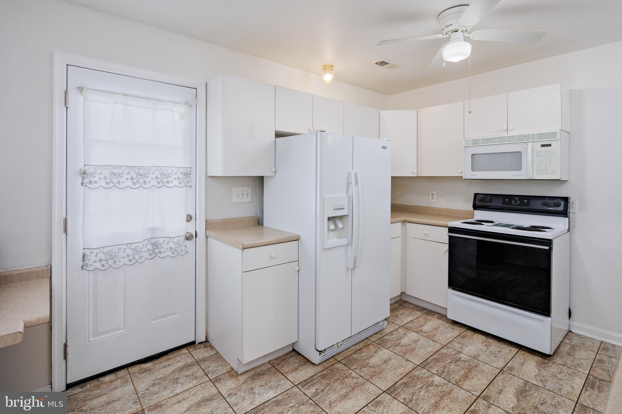 DELK MANOR - Residential