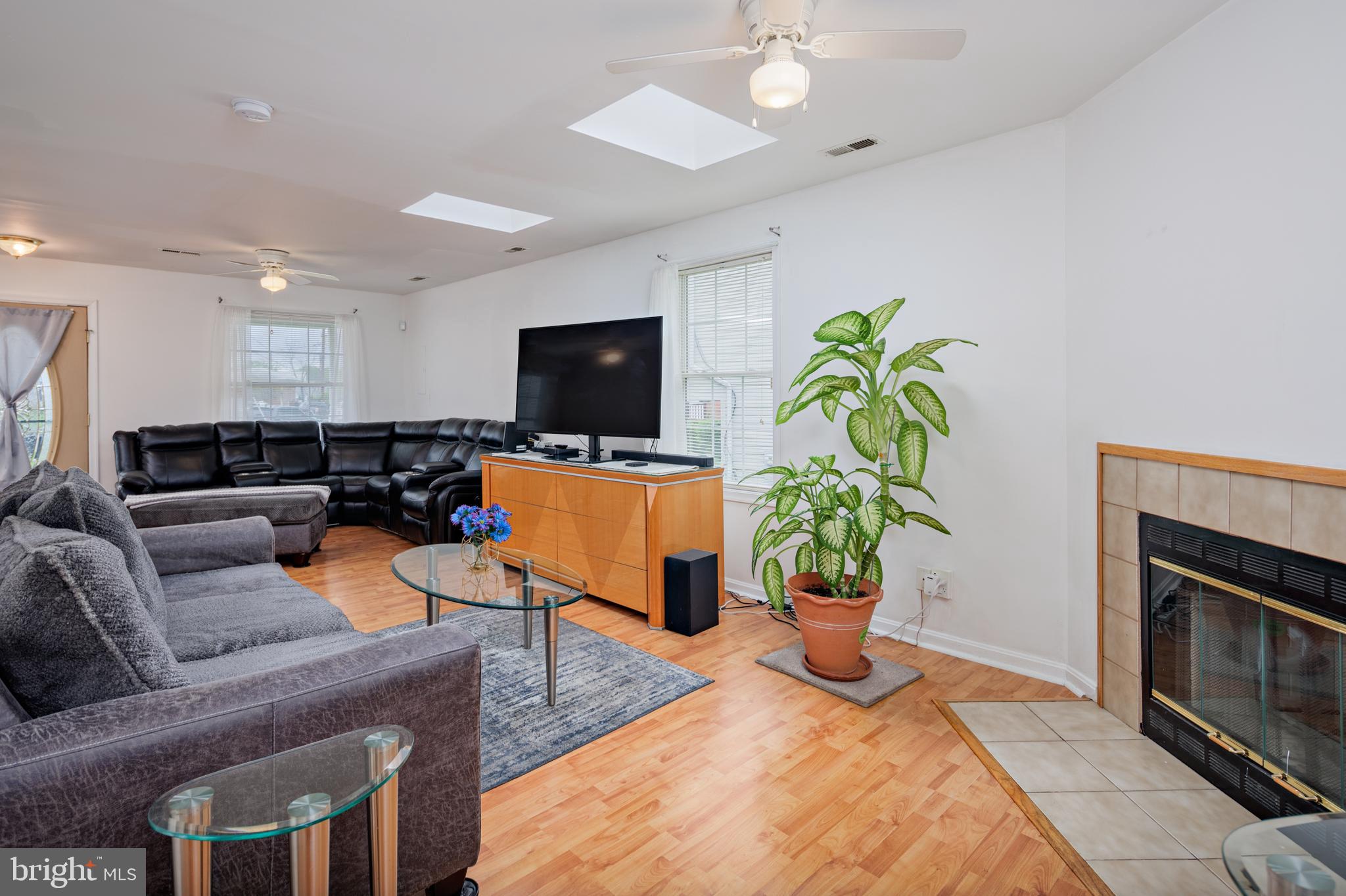 DELK MANOR - Residential