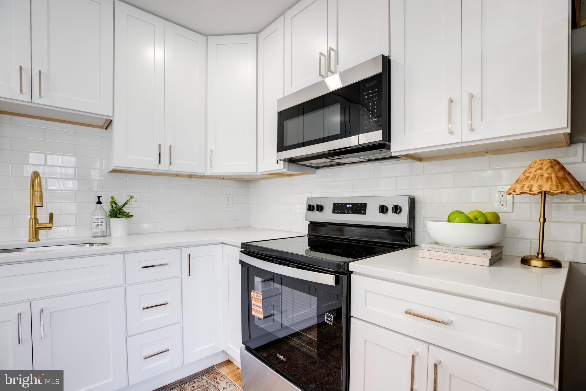 ROUND HILL - Residential