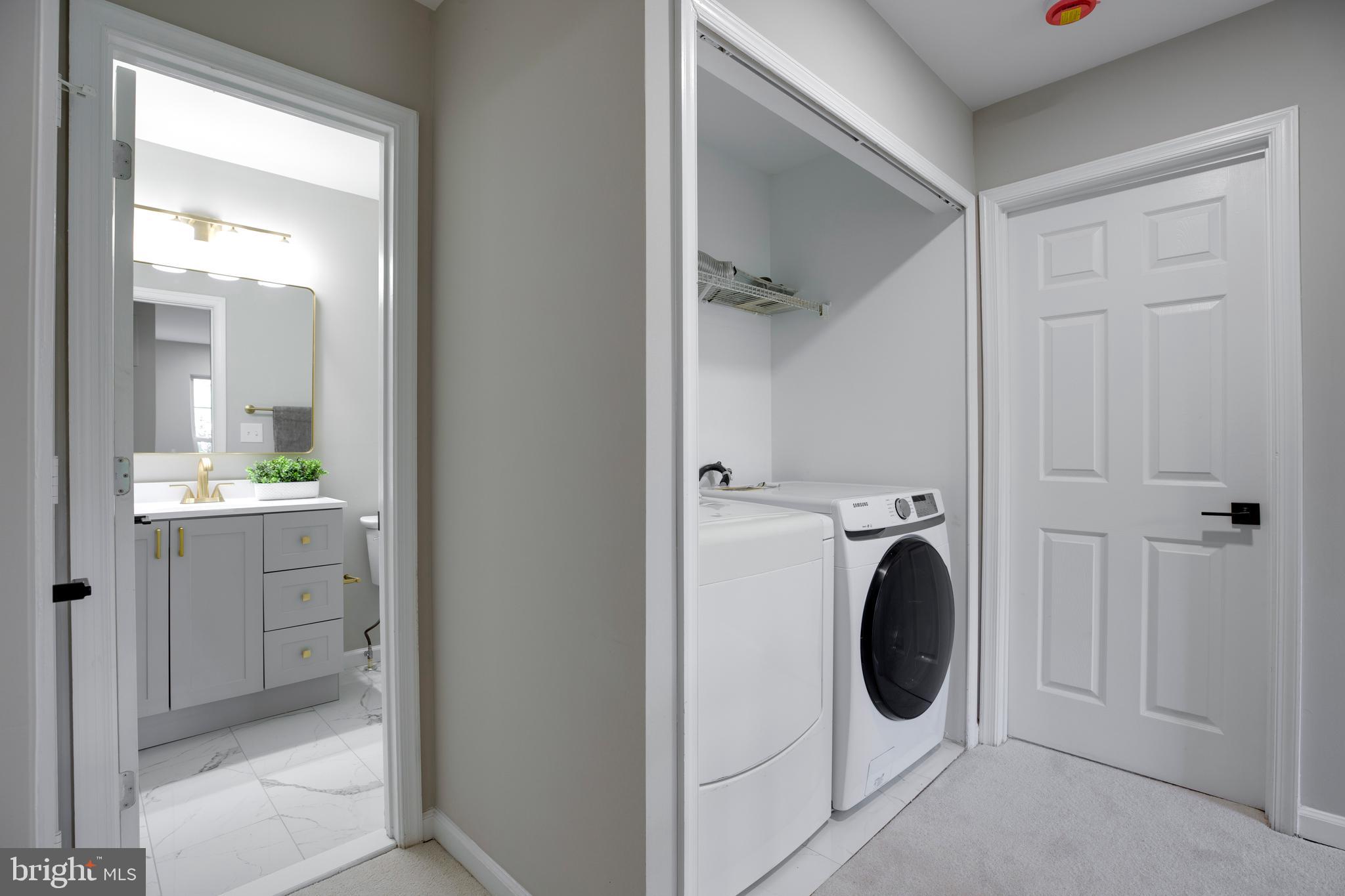 ROUND HILL - Residential