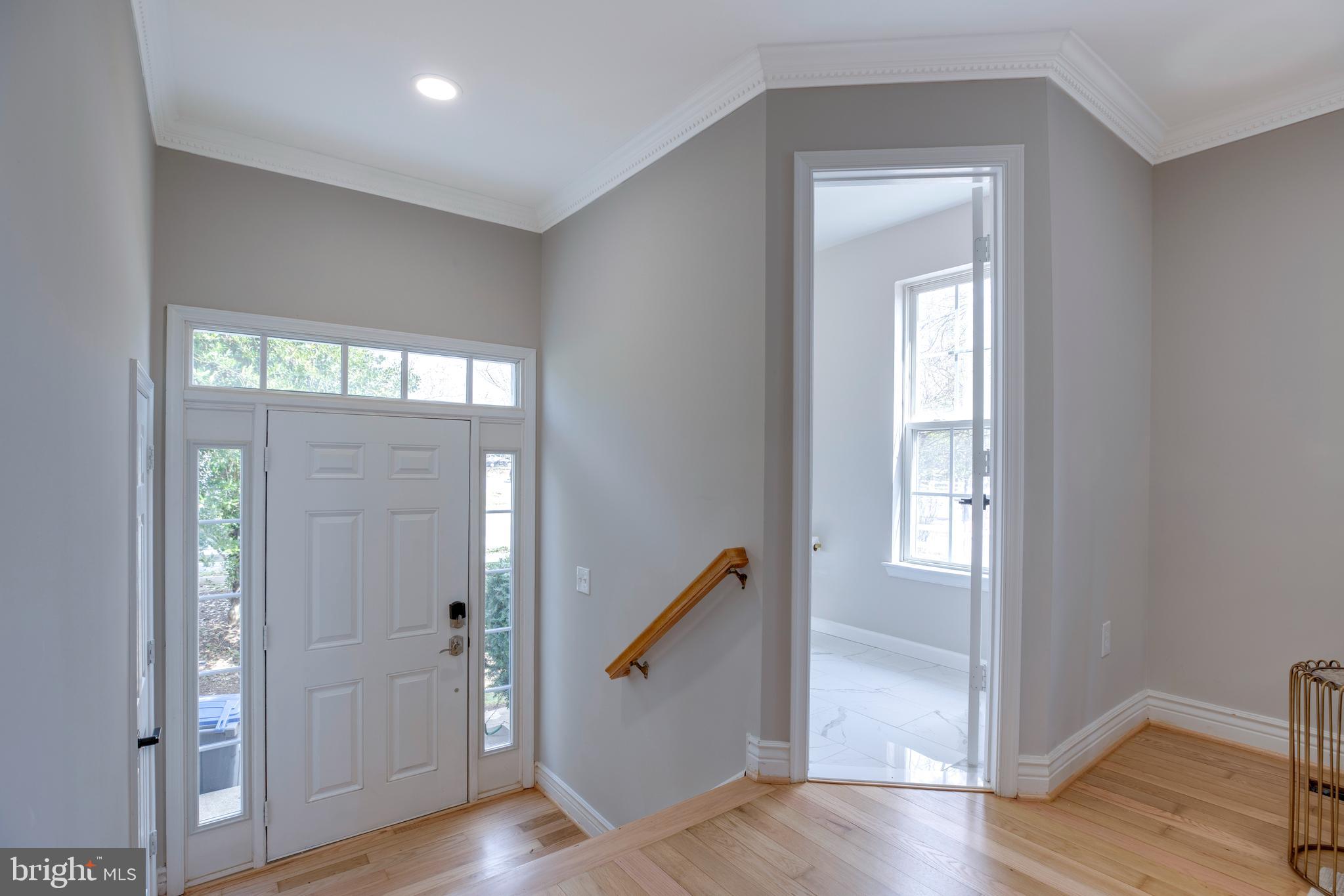 ROUND HILL - Residential