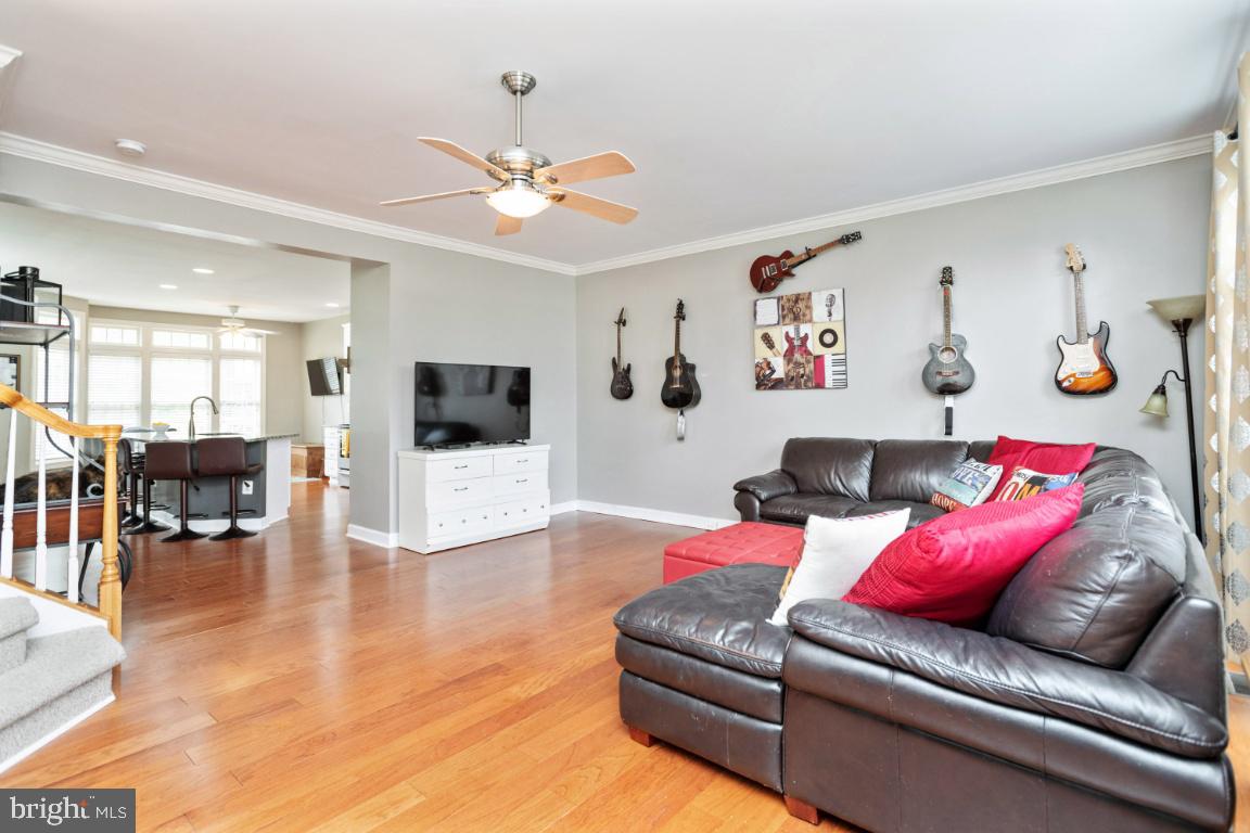 VIRGINIA OAKS - Residential