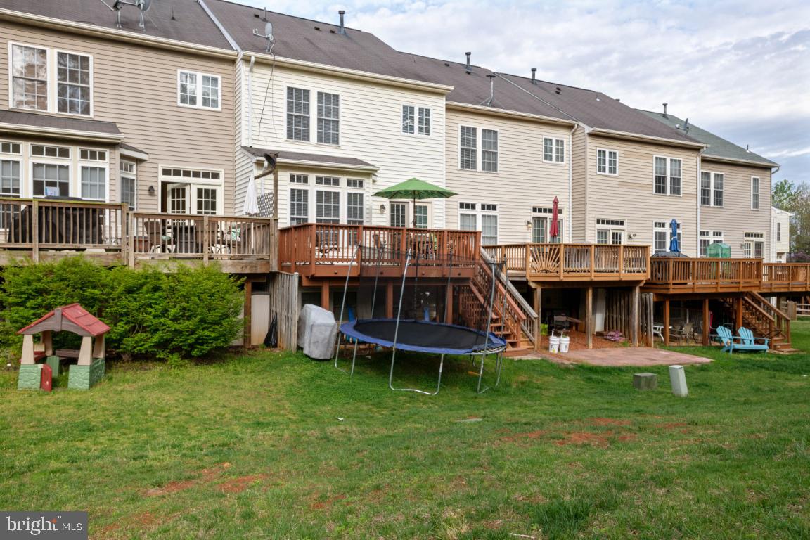 VIRGINIA OAKS - Residential