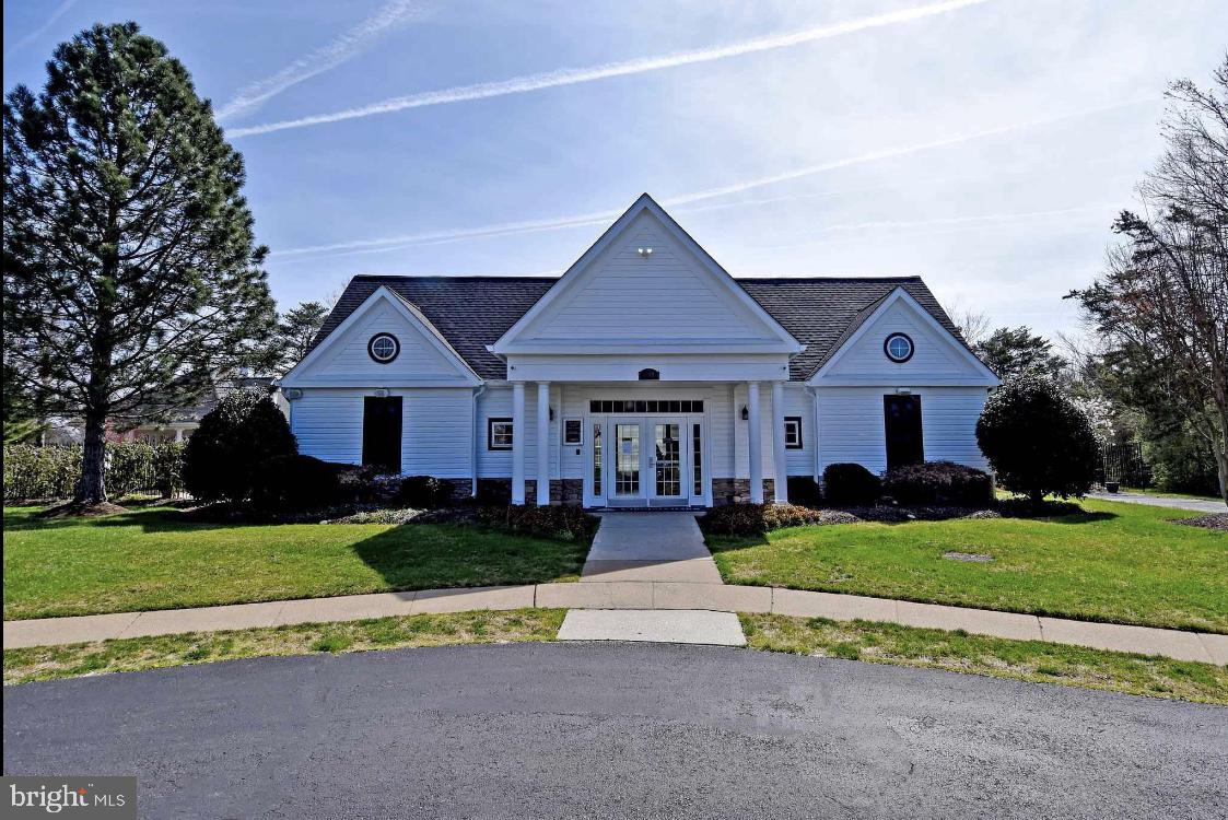 VIRGINIA OAKS - Residential