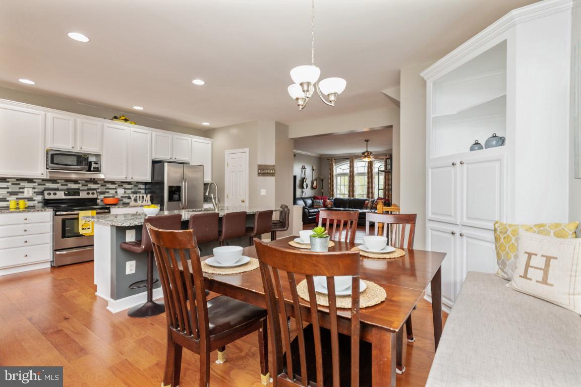 VIRGINIA OAKS - Residential