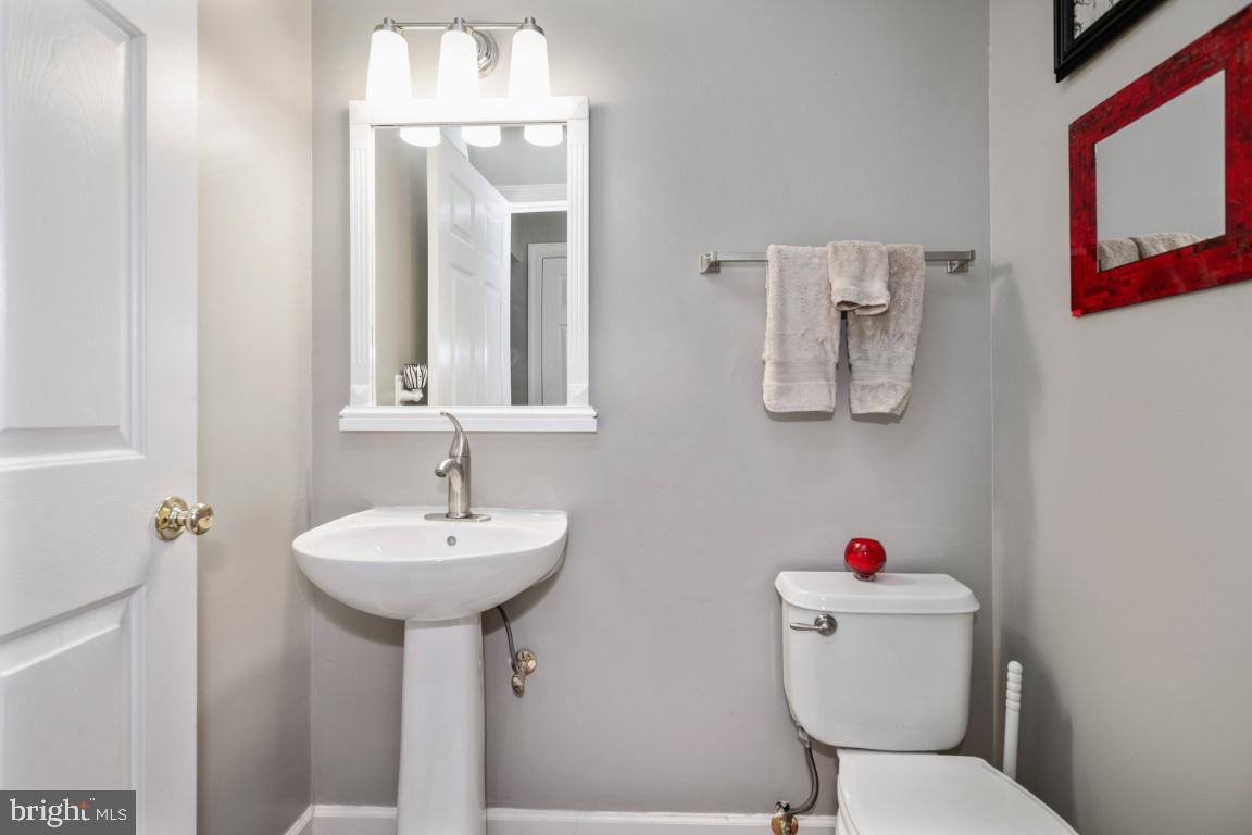 VIRGINIA OAKS - Residential