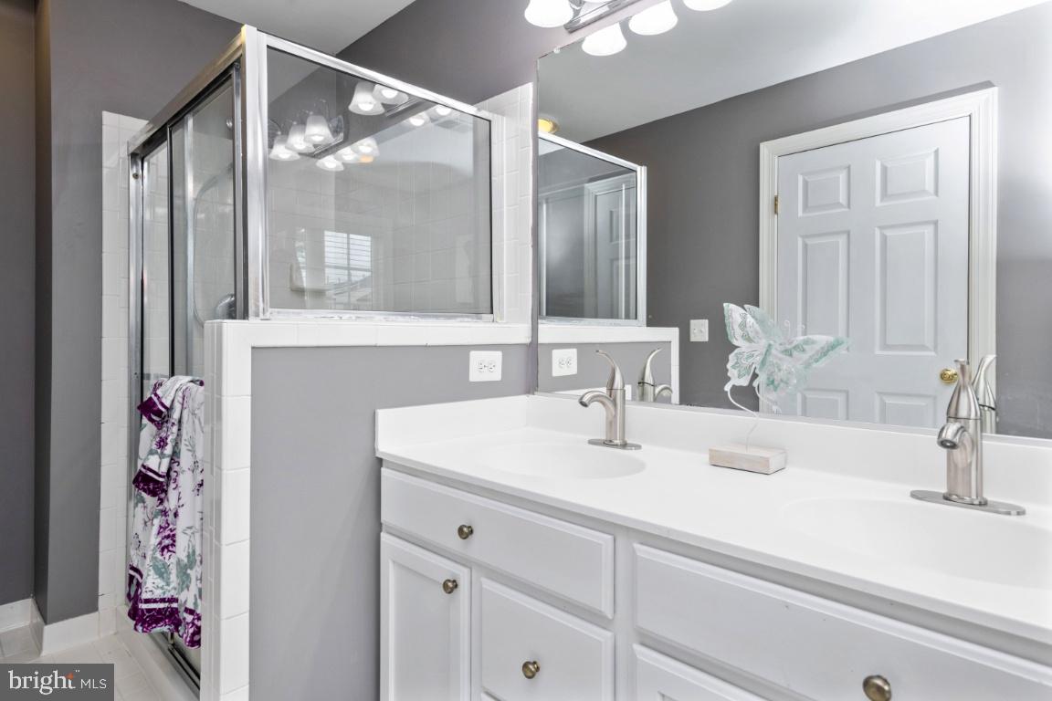 VIRGINIA OAKS - Residential