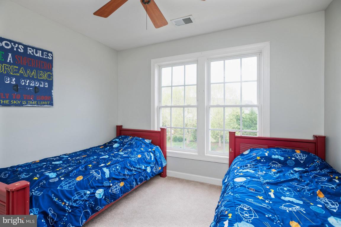 VIRGINIA OAKS - Residential