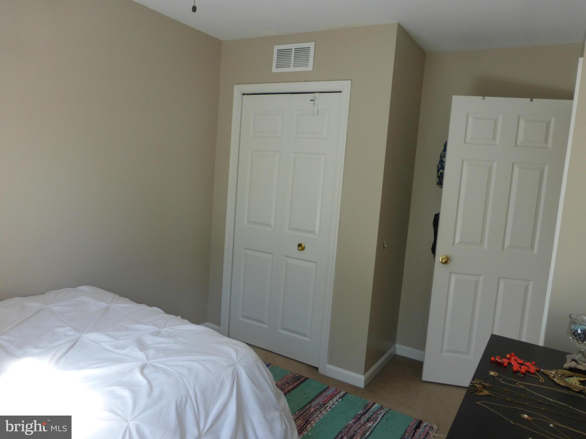 ASHBURN FARM - Residential