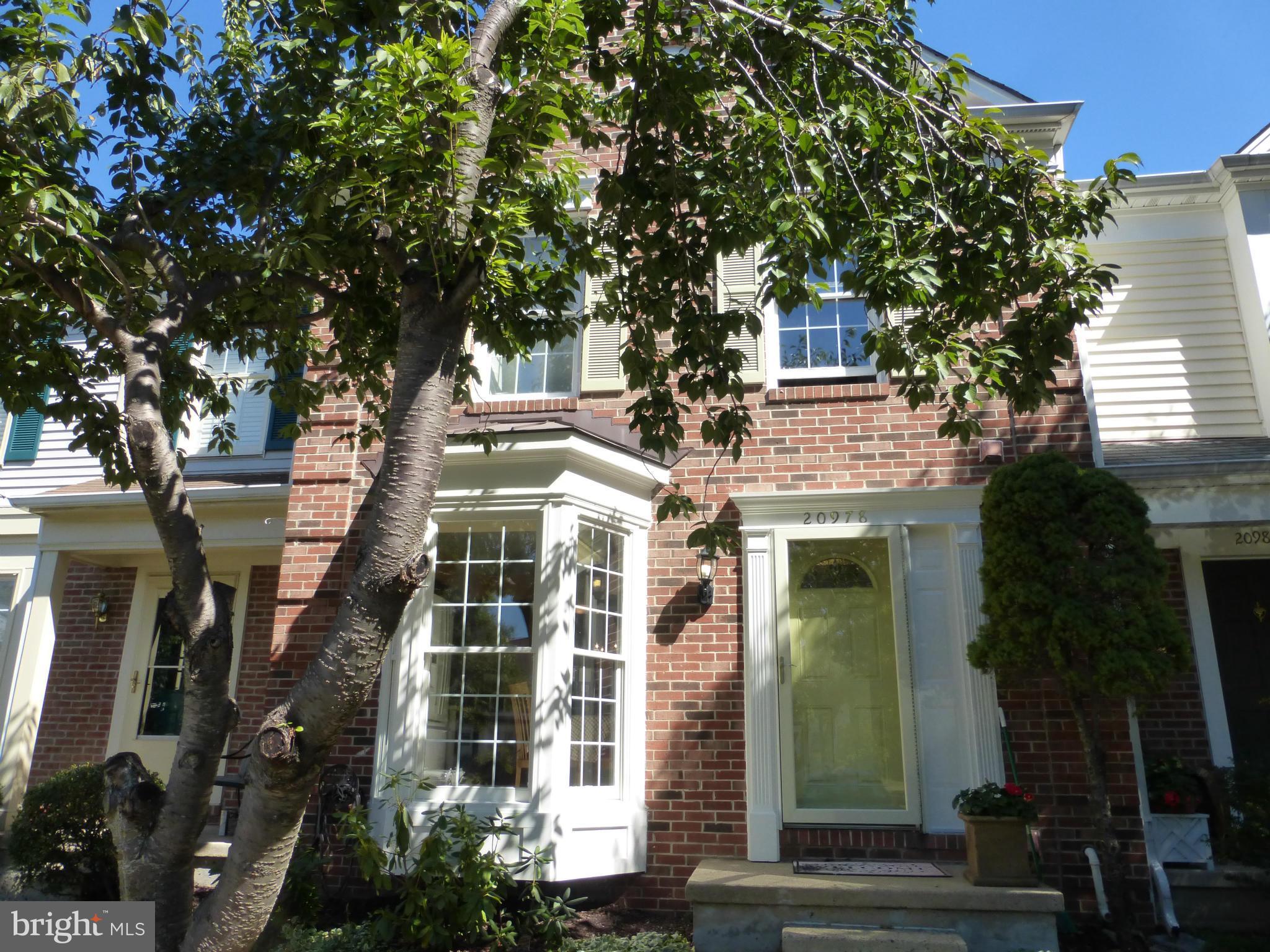 ASHBURN FARM - Residential