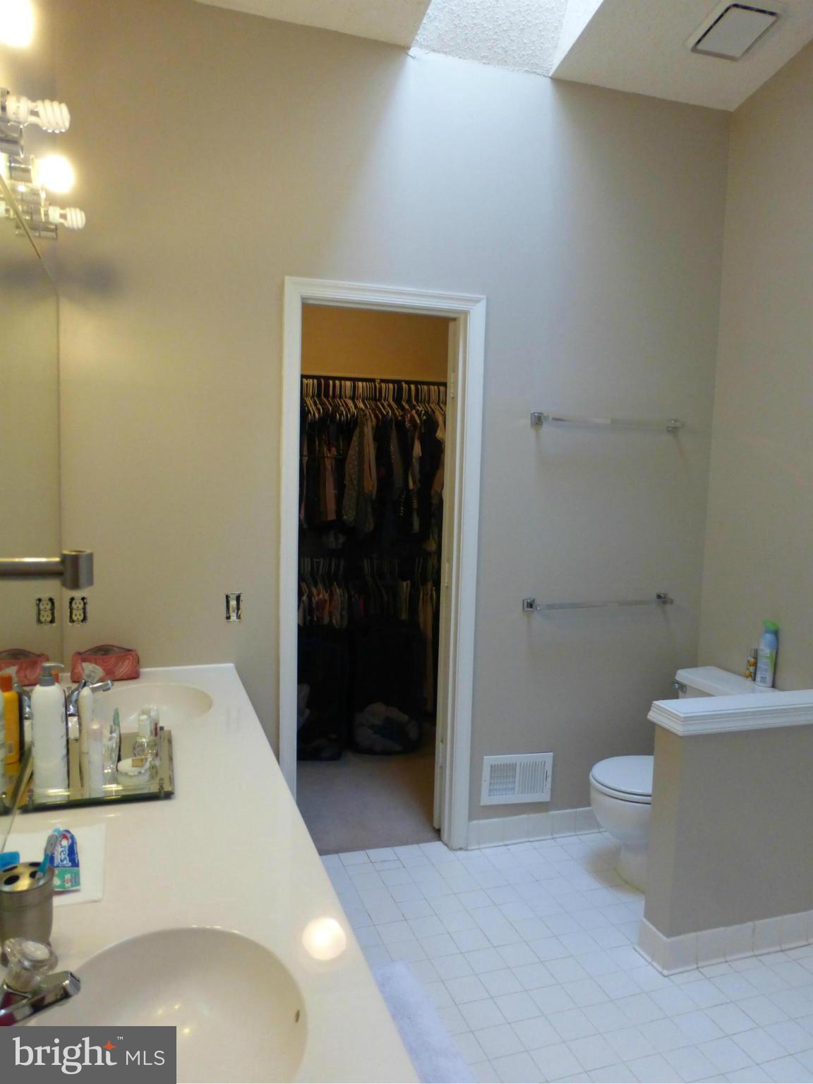 ASHBURN FARM - Residential