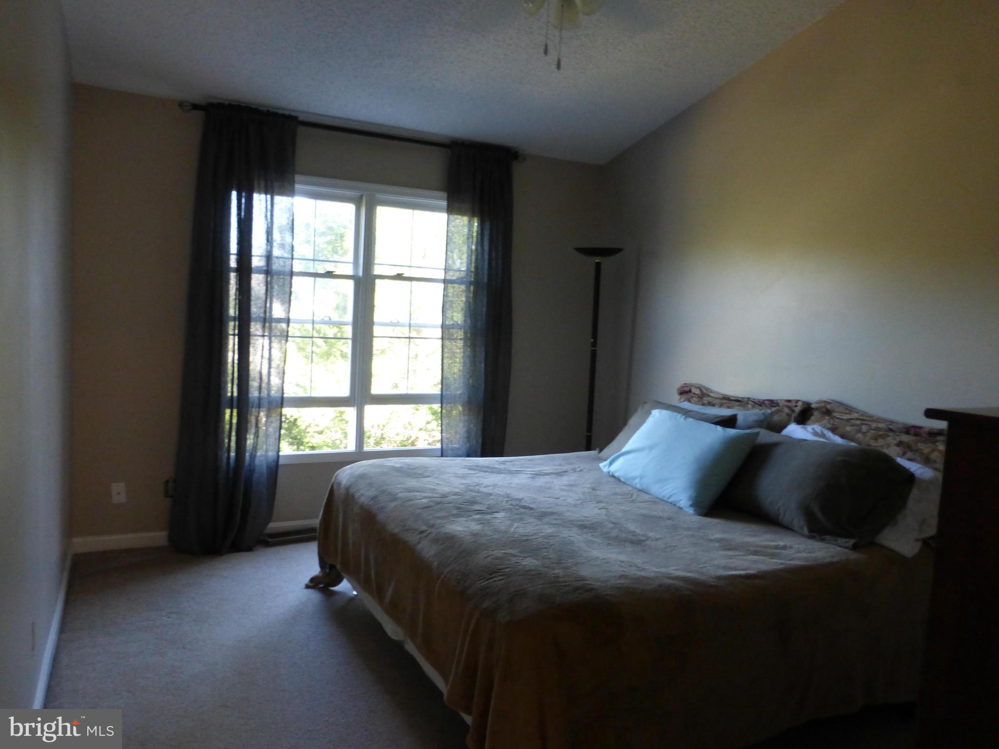 ASHBURN FARM - Residential