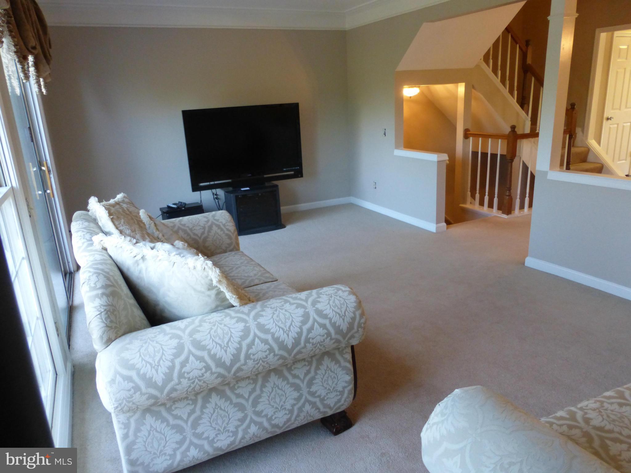 ASHBURN FARM - Residential