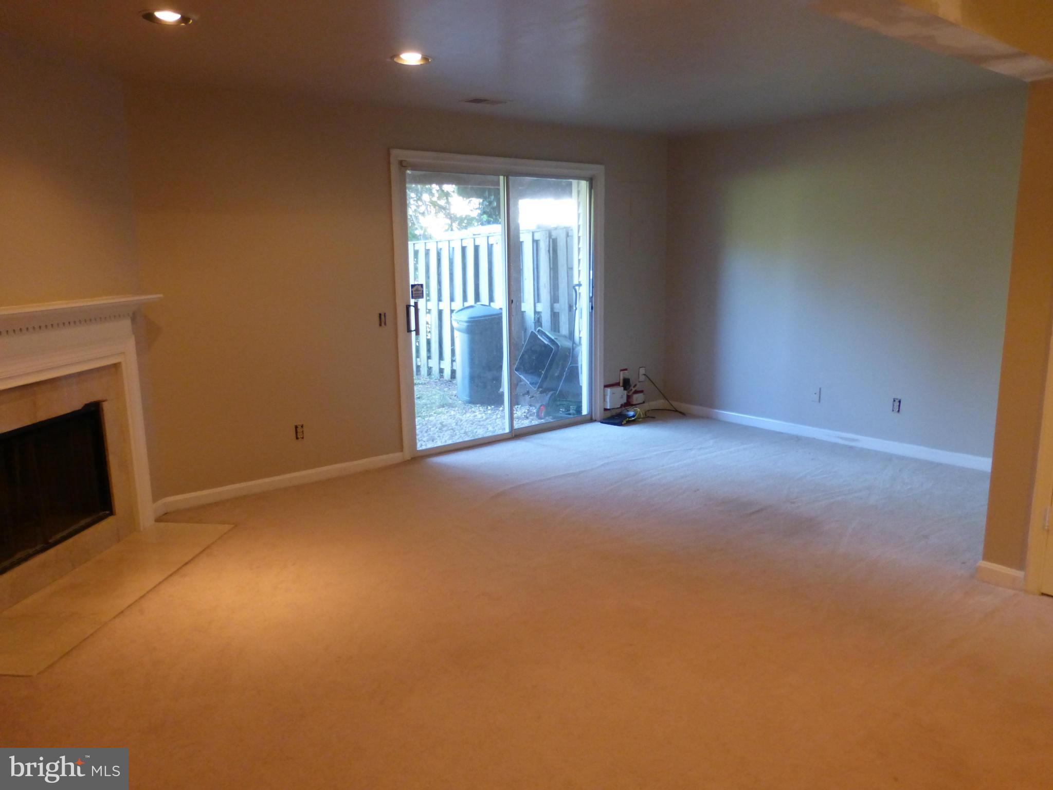 ASHBURN FARM - Residential