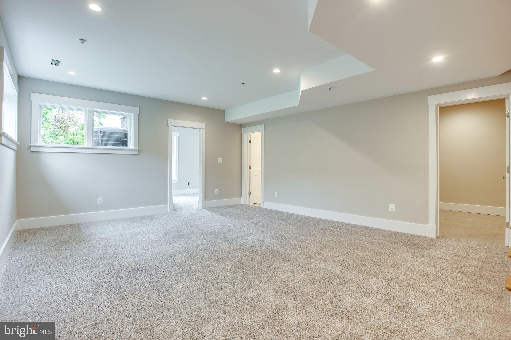 CHEVY CHASE MANOR - Residential