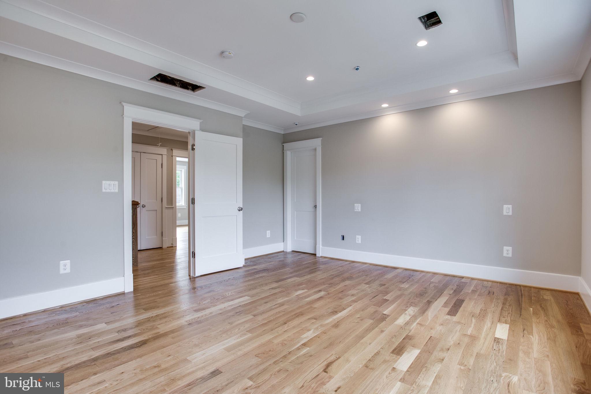 CHEVY CHASE MANOR - Residential