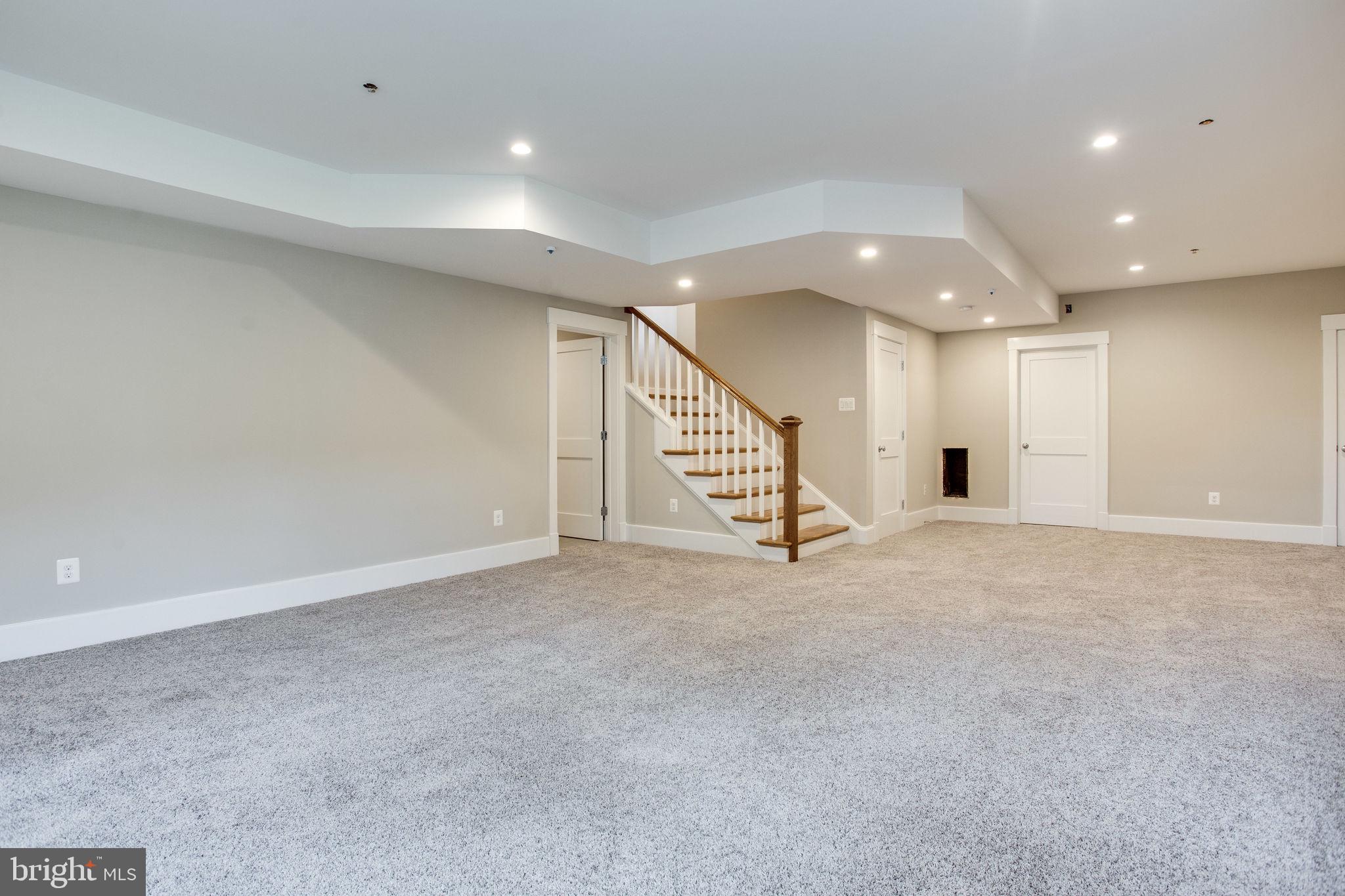 CHEVY CHASE MANOR - Residential