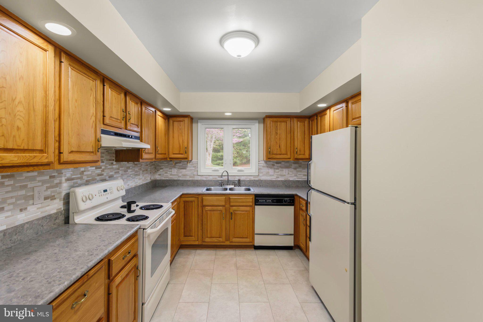 TUSCAWILLA HILLS - Residential