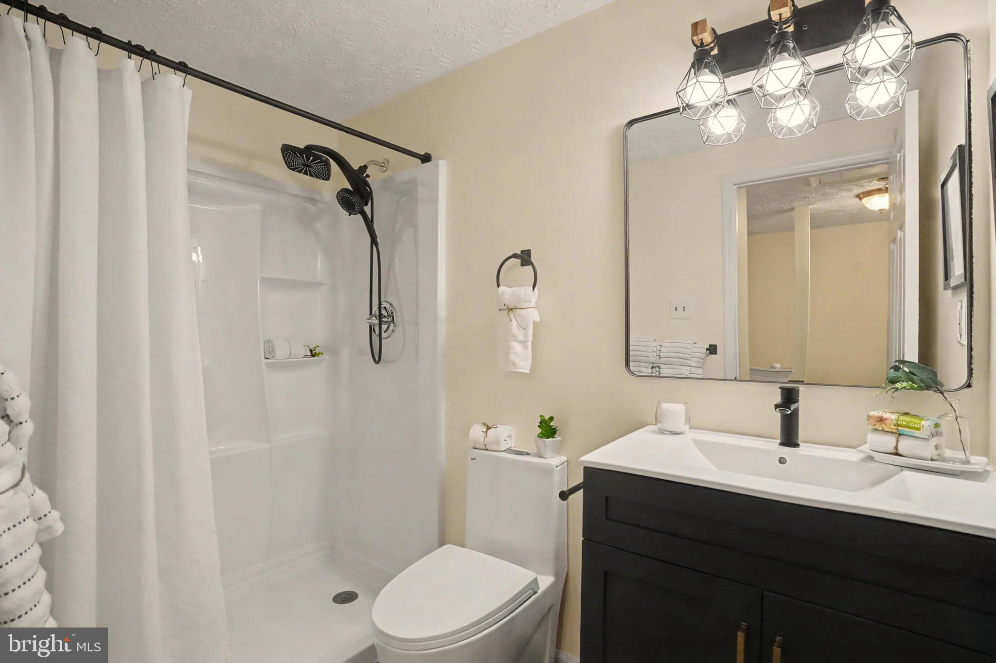 GREEN HOLLY WOODS - Residential