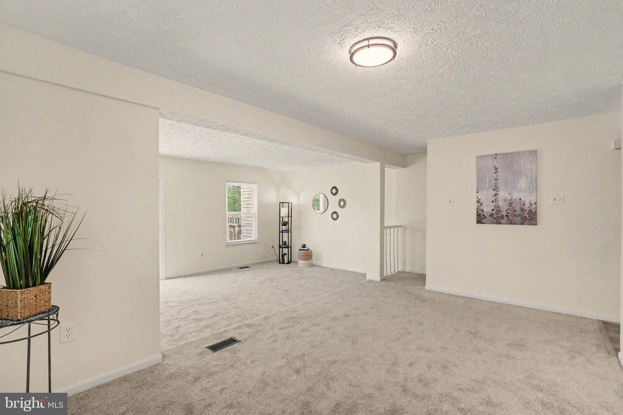 GREEN HOLLY WOODS - Residential